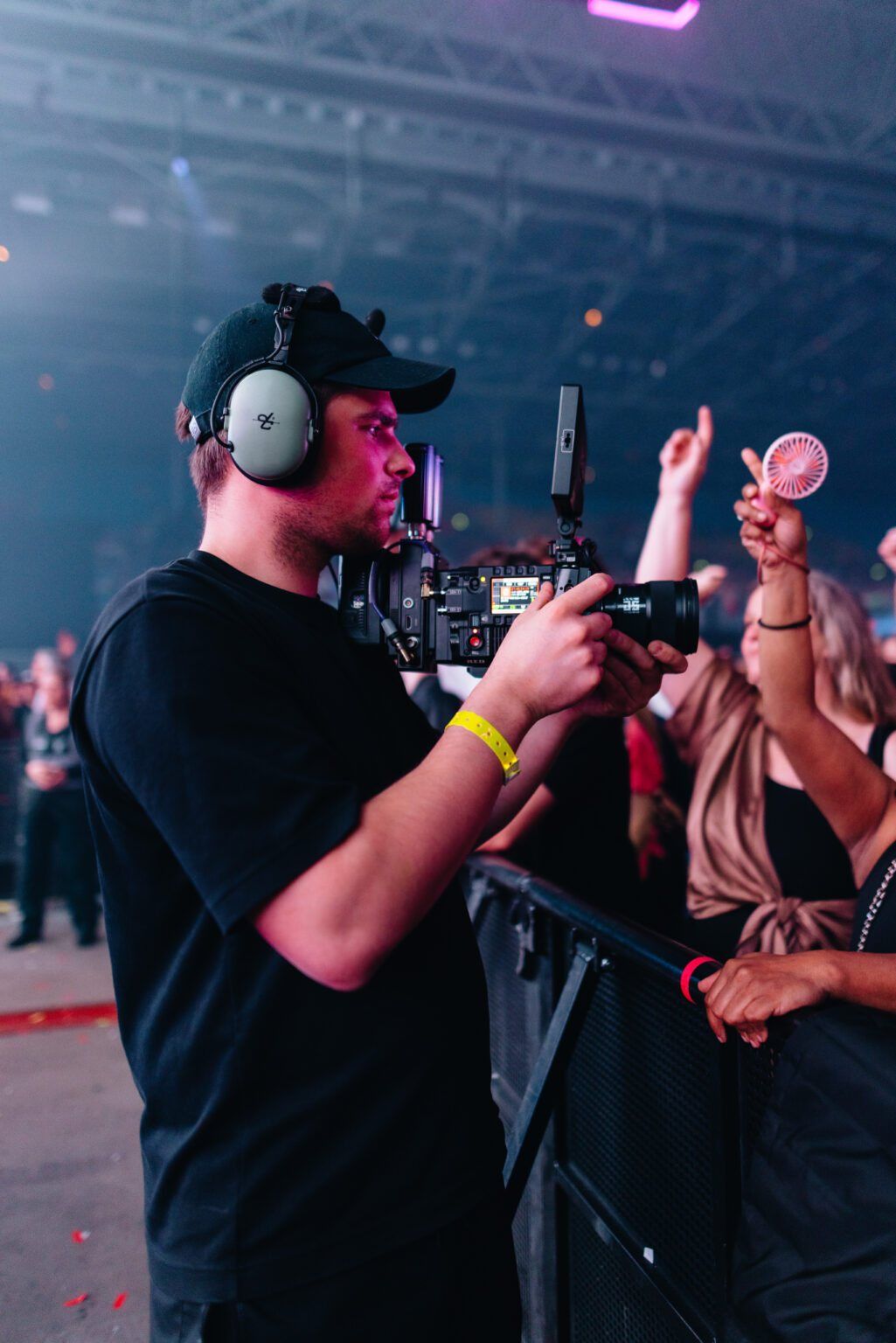 Filmen tussen het publiek met een gimbal