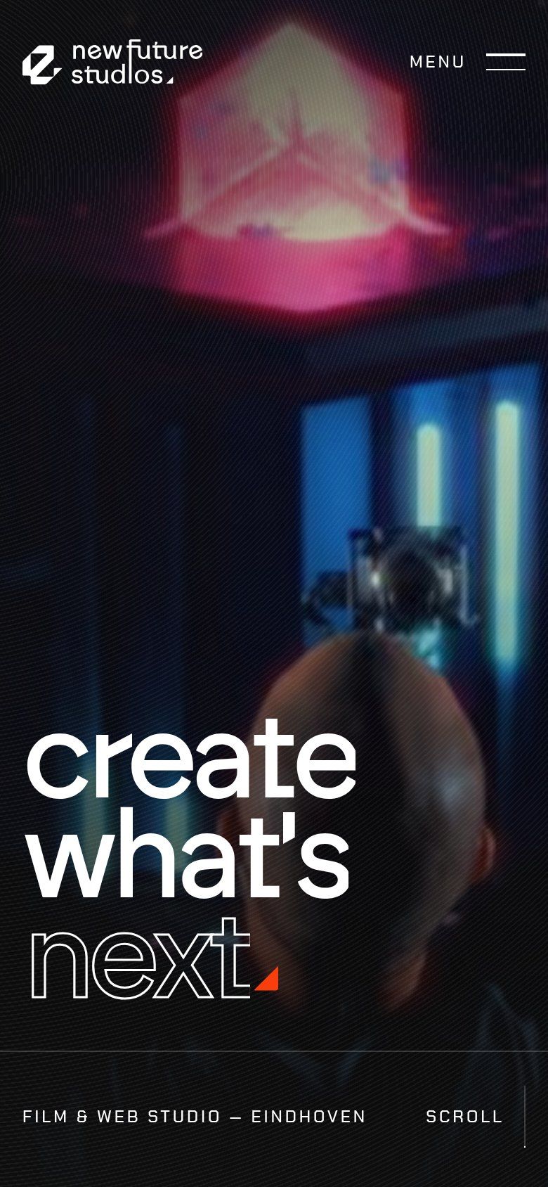 De homepage van New Future Studios op mobiel